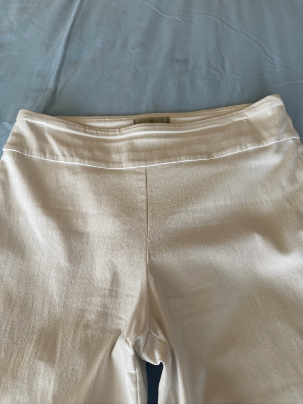 White High-Waist Stretch Pants